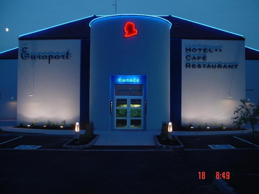 Hotel Restaurant De L'Europort Saint-Avold Kültér fotó